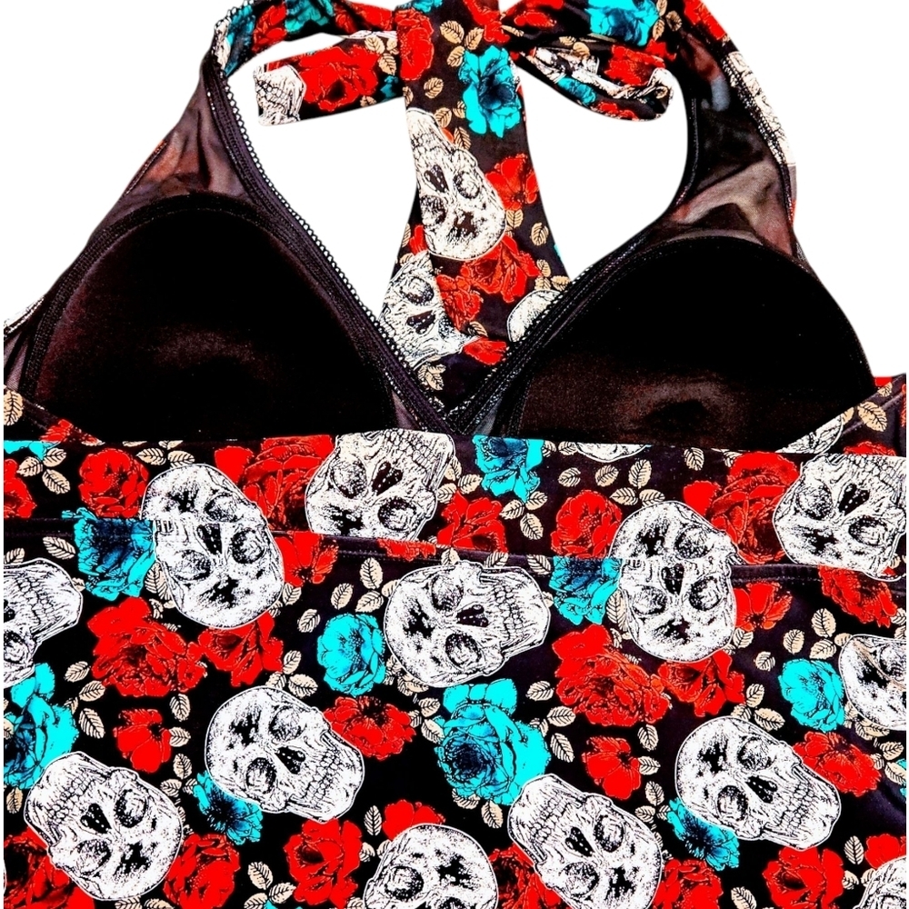 TORRID 3X Vintage Gothic Multi-Color 🌹 SKULL Printl Extra Long Ruched Swim Top - Picture 9 of 16